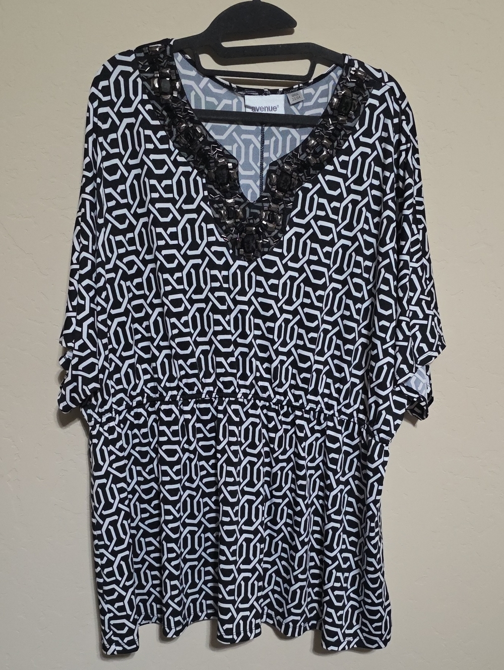 Avenue Black & White Geometric V-Neck Tunic with Beaded Trim